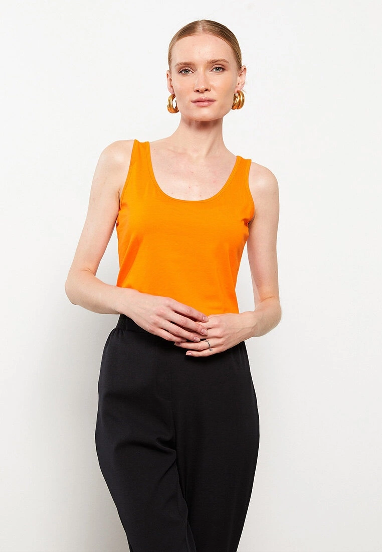 LC WAIKIKI U Neck Plain Cotton Women's Singlet 5 LC WAIKIKI U Neck Plain Cotton Women's Singlet - Image 3