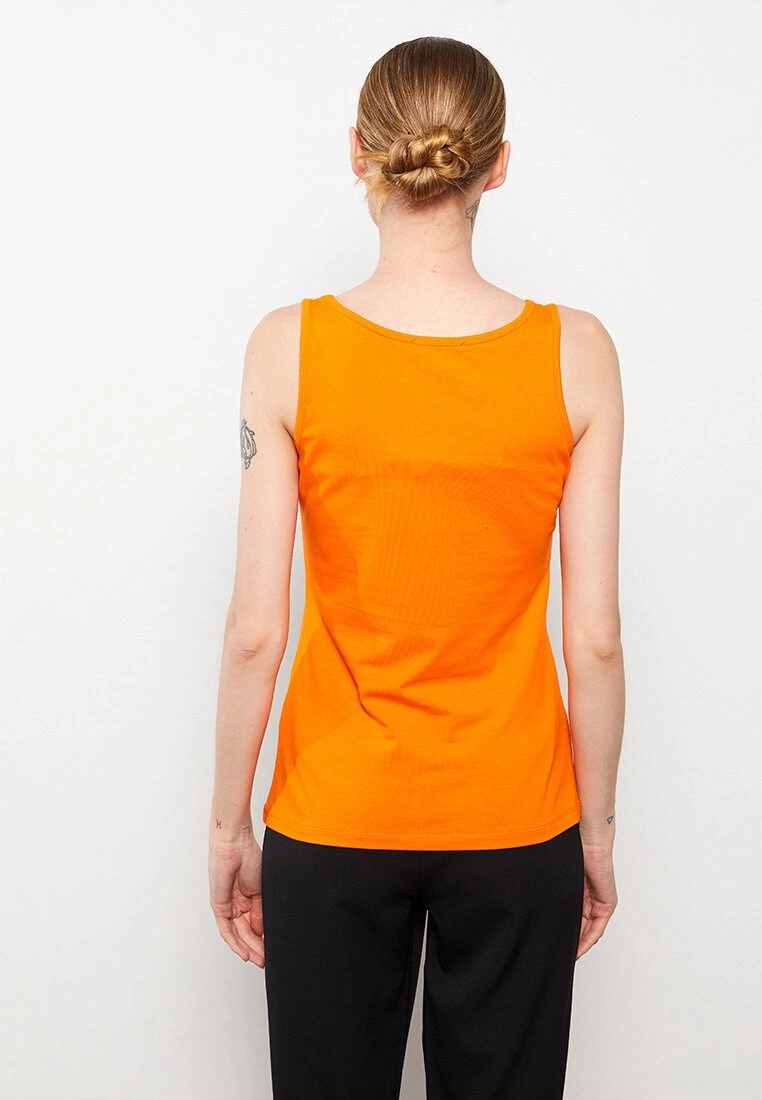 LC WAIKIKI U Neck Plain Cotton Women's Singlet 7 LC WAIKIKI U Neck Plain Cotton Women's Singlet - Image 5