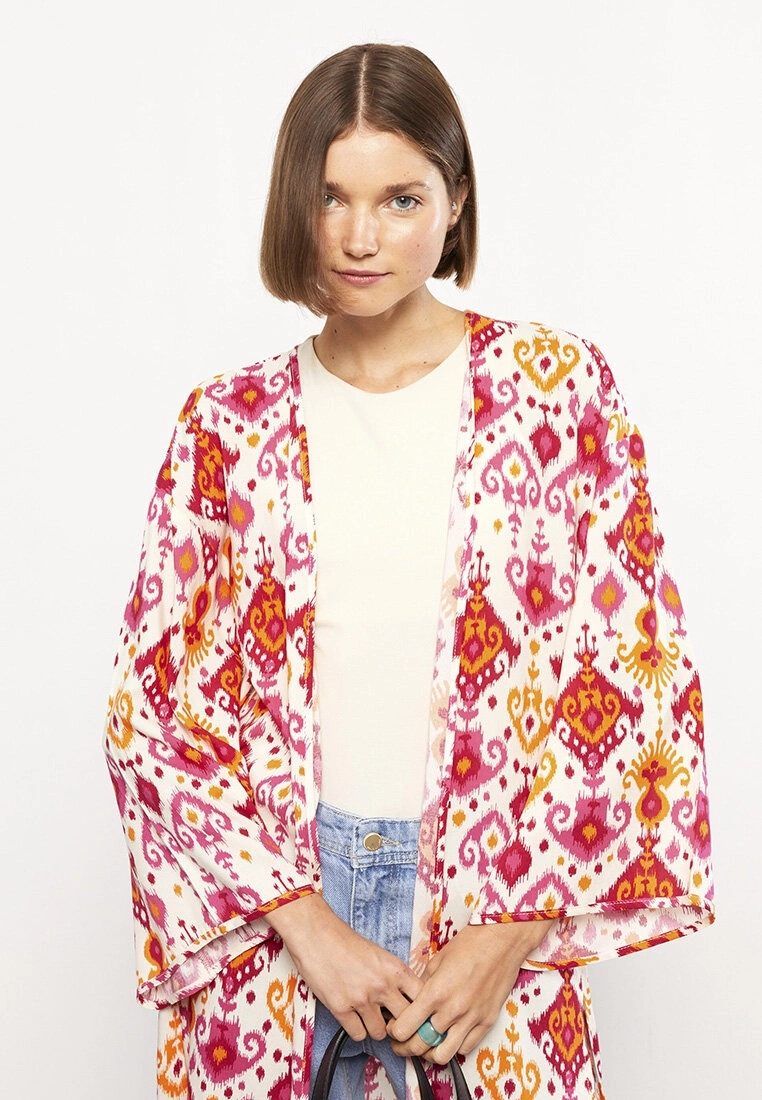 LC WAIKIKI Shawl Collar Patterned Long Sleeve Viscose Women's Kimono 5 LC WAIKIKI Shawl Collar Patterned Long Sleeve Viscose Women's Kimono - Image 3