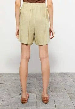 LC WAIKIKI Elastic Waist Comfortable Fit Plain Women's Shorts -LC WAIKIKI popular shop lc waikiki 1415 7139726 5