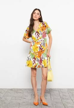 LC WAIKIKI V Neck Straight Short Sleeve Poplin Women Dress