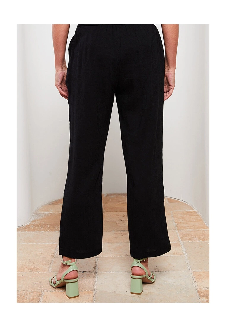 LC WAIKIKI Comfortable Fit Straight Trousers 4 LC WAIKIKI Comfortable Fit Straight Trousers - Image 2