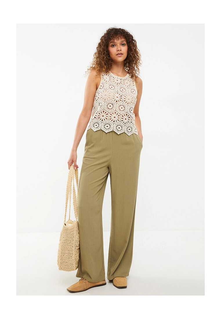 LC WAIKIKI Round Neck Sleeveless Top 6 LC WAIKIKI Round Neck Sleeveless Top - Image 4