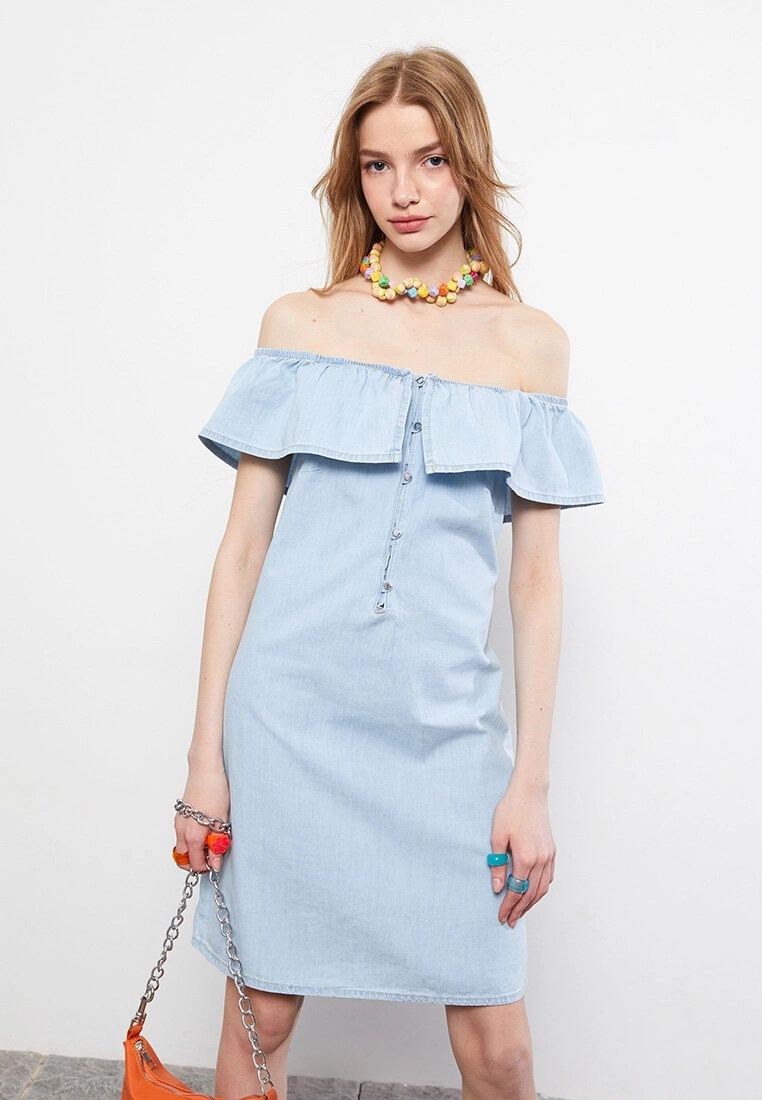 LC WAIKIKI Boat Neck Straight Sleeveless Cotton Women's Rodeo Jean Dress 4 LC WAIKIKI Boat Neck Straight Sleeveless Cotton Women's Rodeo Jean Dress - Image 2