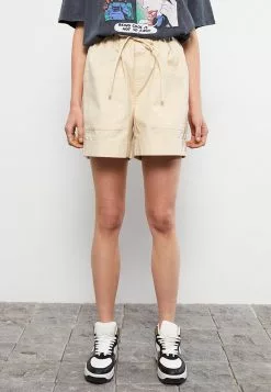 LC WAIKIKI Elastic Waist Comfortable Fit Straight Gabardine Women's Shorts -LC WAIKIKI popular shop lc waikiki 1720 6474236 3