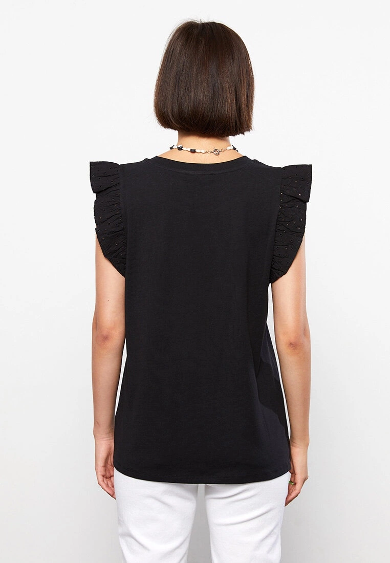 LC WAIKIKI Crew Neck Straight Short Sleeve Cotton Women's T-Shirt 6 LC WAIKIKI Crew Neck Straight Short Sleeve Cotton Women's T-Shirt - Image 4