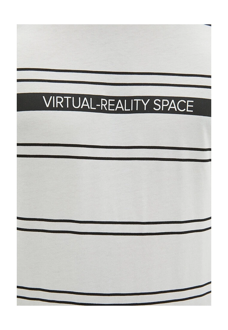 LC WAIKIKI Polo Neck Cotton Men T-Shirt 5 LC WAIKIKI Polo Neck Cotton Men T-Shirt - Image 3