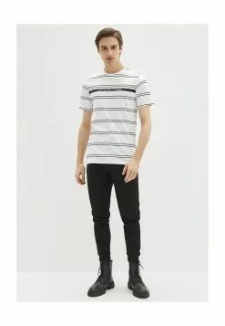 LC WAIKIKI Polo Neck Cotton Men T-Shirt 11 LC WAIKIKI Polo Neck Cotton Men T-Shirt -LC WAIKIKI popular shop lc waikiki 2011 3376016 4