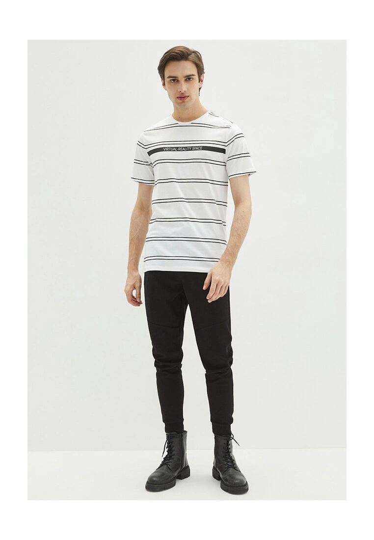 LC WAIKIKI Polo Neck Cotton Men T-Shirt 6 LC WAIKIKI Polo Neck Cotton Men T-Shirt - Image 4