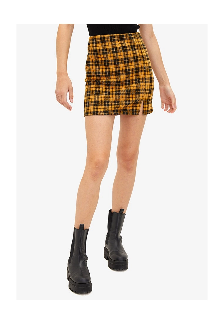 LC WAIKIKI Slim Fit Plaid Women's Mini Skirt 3 LC WAIKIKI Slim Fit Plaid Women's Mini Skirt