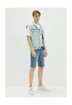 LC WAIKIKI Standard Fit Denim Shorts 9 LC WAIKIKI Standard Fit Denim Shorts -LC WAIKIKI popular shop lc waikiki 2070 7291216 4