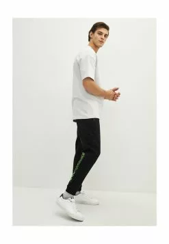 LC WAIKIKI Slim Fit Jogger Trousers -LC WAIKIKI popular shop lc waikiki 2179 6852216 4