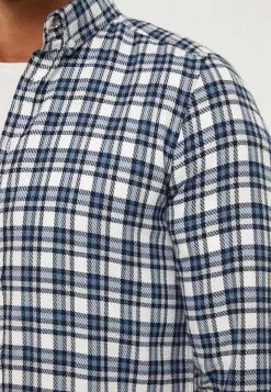 LC WAIKIKI Slim Fit Long Sleeve Plaid Men Shirt 11 LC WAIKIKI Slim Fit Long Sleeve Plaid Men Shirt -LC WAIKIKI popular shop lc waikiki 2284 8383636 4