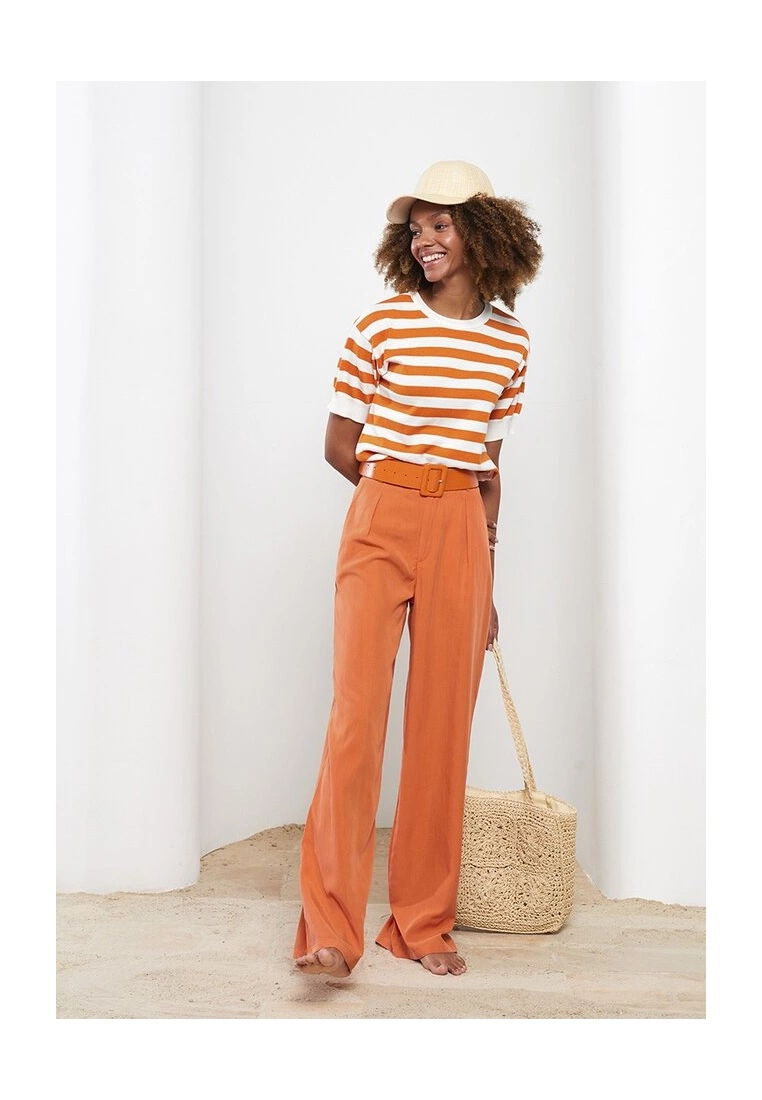 LC WAIKIKI Striped Women's Knitwear Sweater 6 LC WAIKIKI Striped Women's Knitwear Sweater - Image 4