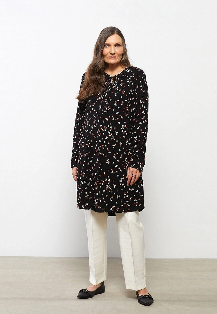 LC WAIKIKI Crew Neck Floral Long Sleeve Viscose Women's Tunic 4 LC WAIKIKI Crew Neck Floral Long Sleeve Viscose Women's Tunic - Image 2