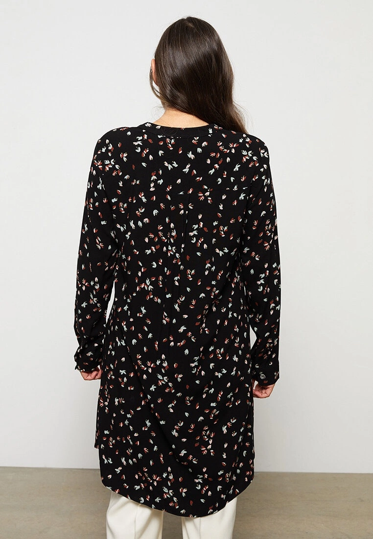 LC WAIKIKI Crew Neck Floral Long Sleeve Viscose Women's Tunic 6 LC WAIKIKI Crew Neck Floral Long Sleeve Viscose Women's Tunic - Image 4