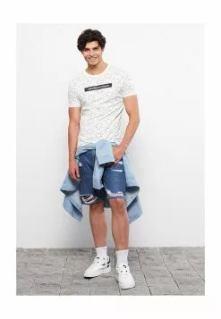 LC WAIKIKI Crew Neck Combed Cotton T-Shirt -LC WAIKIKI popular shop lc waikiki 2840 7127916 4