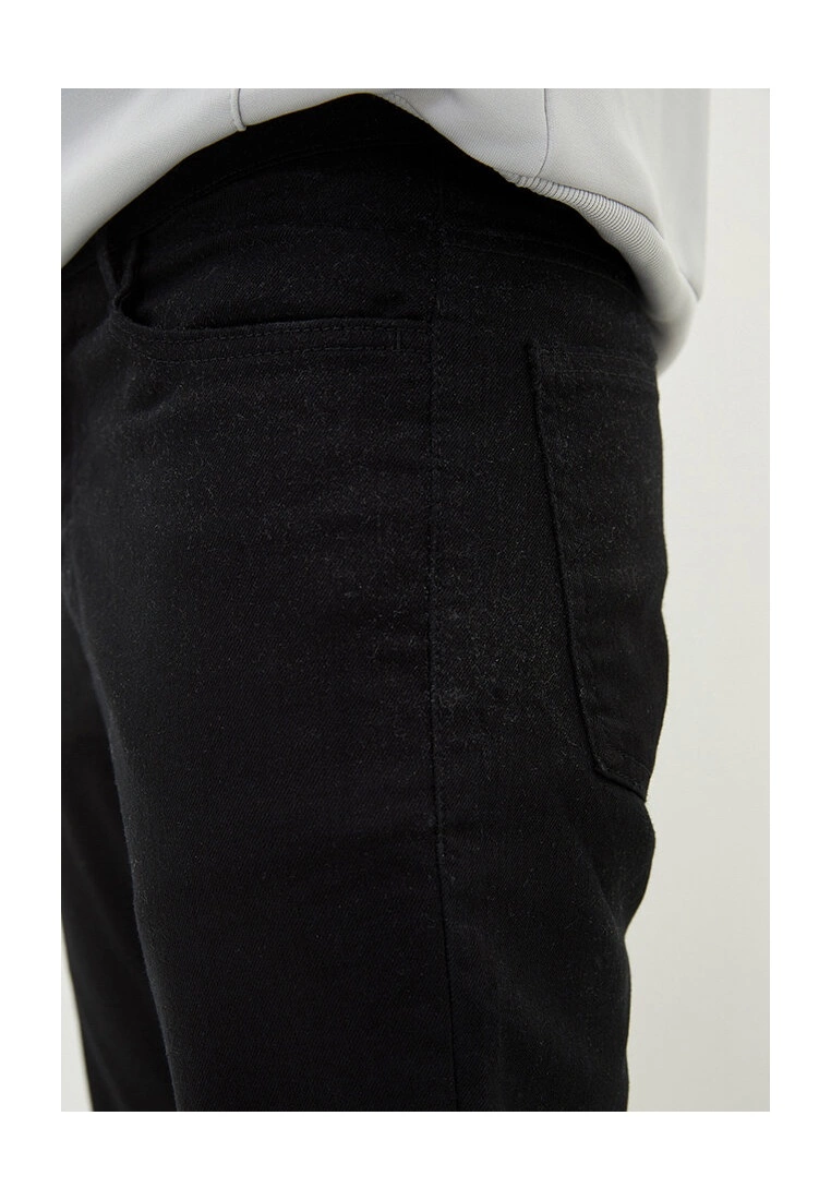 LC WAIKIKI 779 Regular Fit Jeans 5 LC WAIKIKI 779 Regular Fit Jeans - Image 3