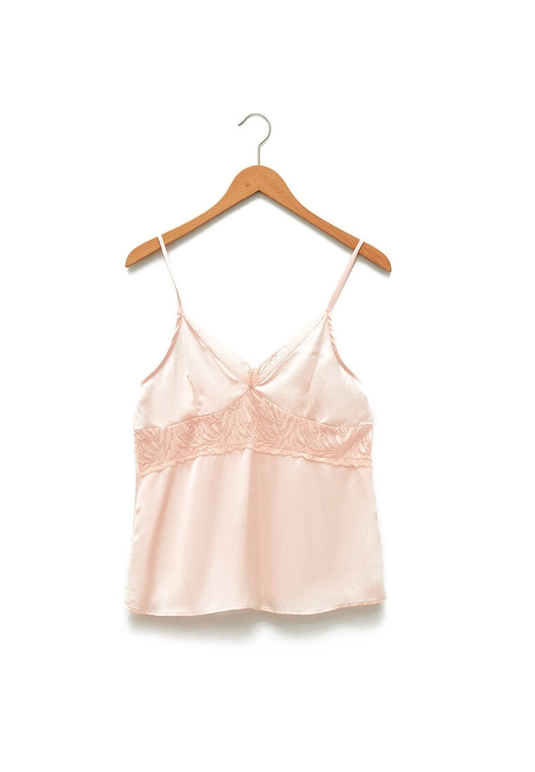 LC WAIKIKI Lace Strap Satin Women's Pajama Top 3 LC WAIKIKI Lace Strap Satin Women's Pajama Top