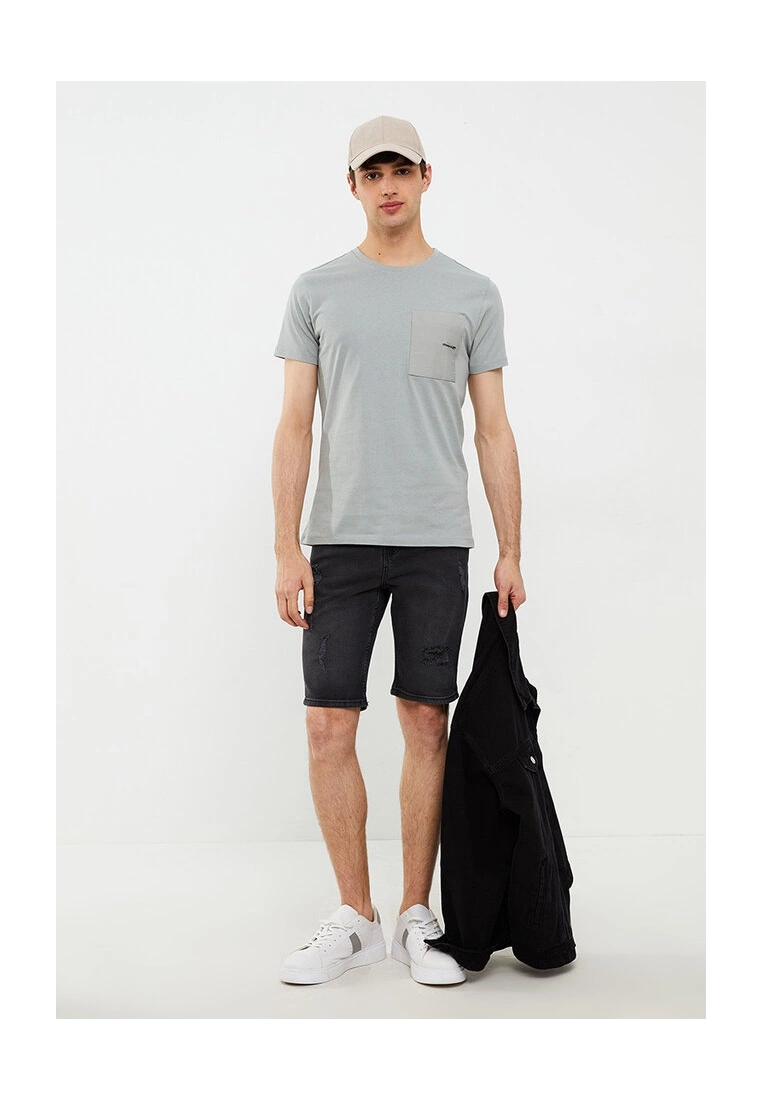 LC WAIKIKI Oversized Combed Cotton Men's T-Shirt 6 LC WAIKIKI Oversized Combed Cotton Men's T-Shirt - Image 4