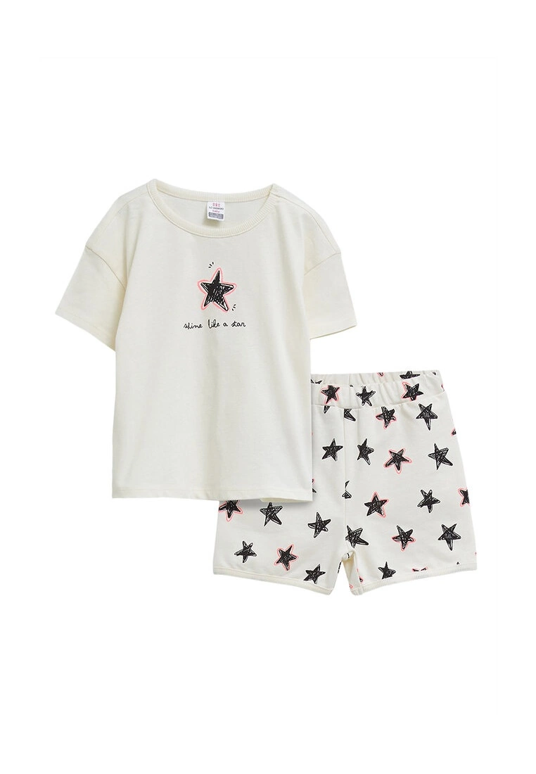 LC WAIKIKI Crew Neck Short Sleeve Printed Baby Girl T-Shirt And Shorts 2-Piece Set 3 LC WAIKIKI Crew Neck Short Sleeve Printed Baby Girl T-Shirt And Shorts 2-Piece Set