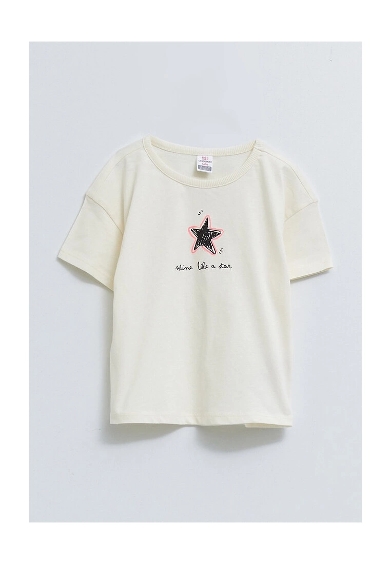 LC WAIKIKI Crew Neck Short Sleeve Printed Baby Girl T-Shirt And Shorts 2-Piece Set 4 LC WAIKIKI Crew Neck Short Sleeve Printed Baby Girl T-Shirt And Shorts 2-Piece Set - Image 2