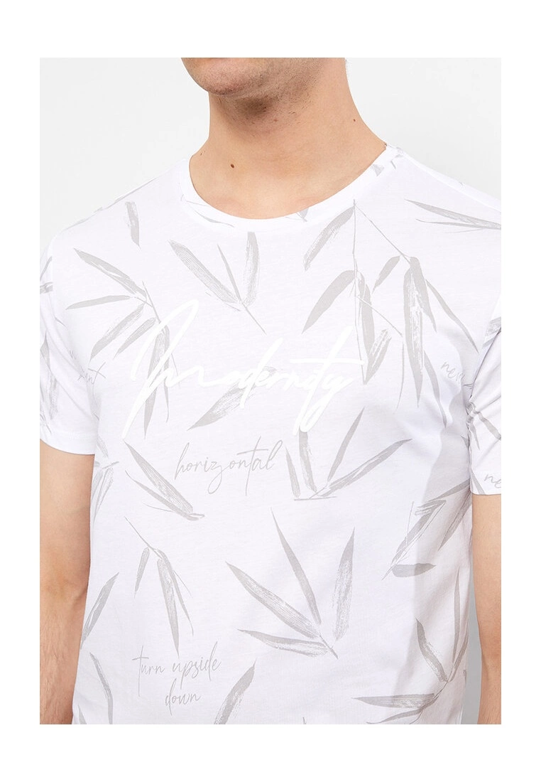 LC WAIKIKI Crew Neck Short Sleeve Patterned Combed Cotton Men's T-Shirt 5 LC WAIKIKI Crew Neck Short Sleeve Patterned Combed Cotton Men's T-Shirt - Image 3