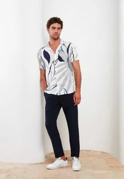 LC WAIKIKI Comfortable Fit Resort Neck Patterned Short Sleeve Men's Shirt 8 LC WAIKIKI Comfortable Fit Resort Neck Patterned Short Sleeve Men's Shirt -LC WAIKIKI popular shop lc waikiki 3900 7971936 3