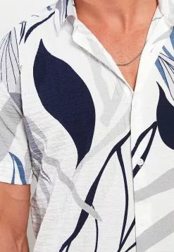 LC WAIKIKI Comfortable Fit Resort Neck Patterned Short Sleeve Men's Shirt 9 LC WAIKIKI Comfortable Fit Resort Neck Patterned Short Sleeve Men's Shirt -LC WAIKIKI popular shop lc waikiki 3901 7971936 4