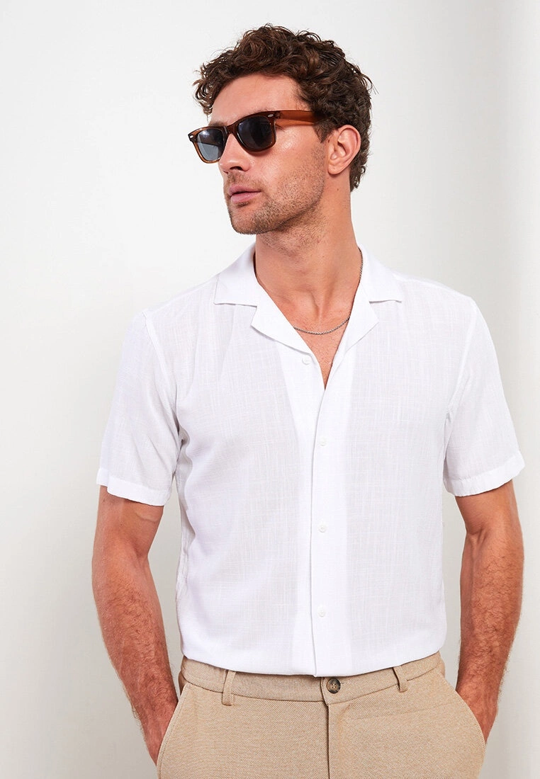 LC WAIKIKI Comfortable Fit Resort Collar Short Sleeve Patterned Viscose Men's Shirt 4 LC WAIKIKI Comfortable Fit Resort Collar Short Sleeve Patterned Viscose Men's Shirt - Image 2