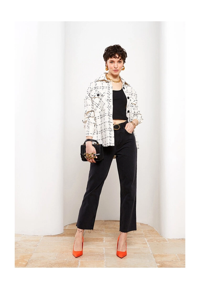 LC WAIKIKI High Waist Standard Fit Women Jeans 6 LC WAIKIKI High Waist Standard Fit Women Jeans - Image 4