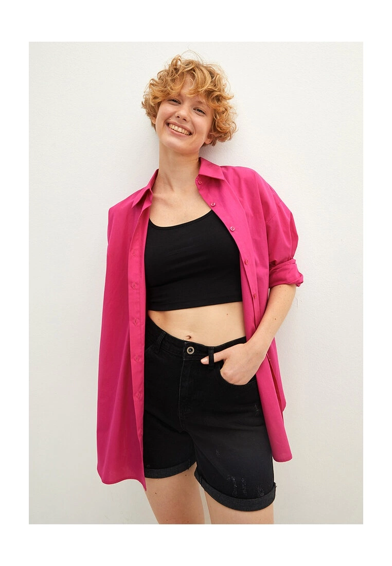 LC WAIKIKI High Waist Fit Women Denim Shorts 6 LC WAIKIKI High Waist Fit Women Denim Shorts - Image 4