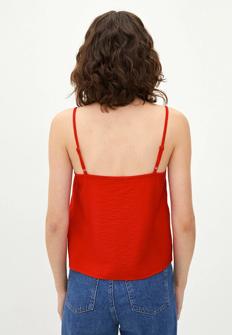 LC WAIKIKI V-Neck Straight Cami Top 7 LC WAIKIKI V-Neck Straight Cami Top - Image 5