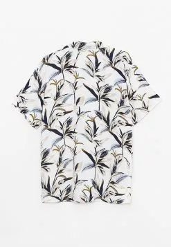 LC WAIKIKI Comfortable Fit Resort Collar Short Sleeve Patterned Men's Shirt 15 LC WAIKIKI Comfortable Fit Resort Collar Short Sleeve Patterned Men's Shirt -LC WAIKIKI popular shop lc waikiki 4620 9822046 7