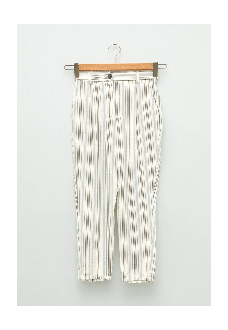 LC WAIKIKI Comfortable Fit Linen Trousers 7 LC WAIKIKI Comfortable Fit Linen Trousers - Image 5
