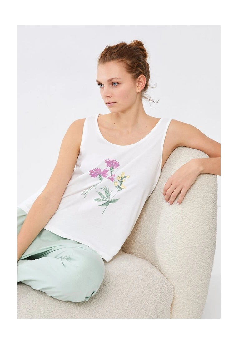 LC WAIKIKI Sleeveless Cotton Pajamas Set 6 LC WAIKIKI Sleeveless Cotton Pajamas Set - Image 4