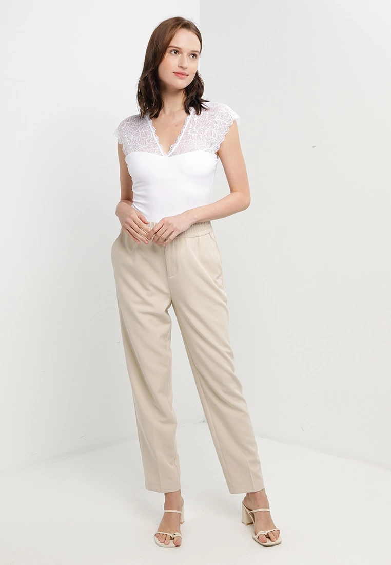 LC WAIKIKI Embroidered Snap Bodysuit 6 LC WAIKIKI Embroidered Snap Bodysuit - Image 4