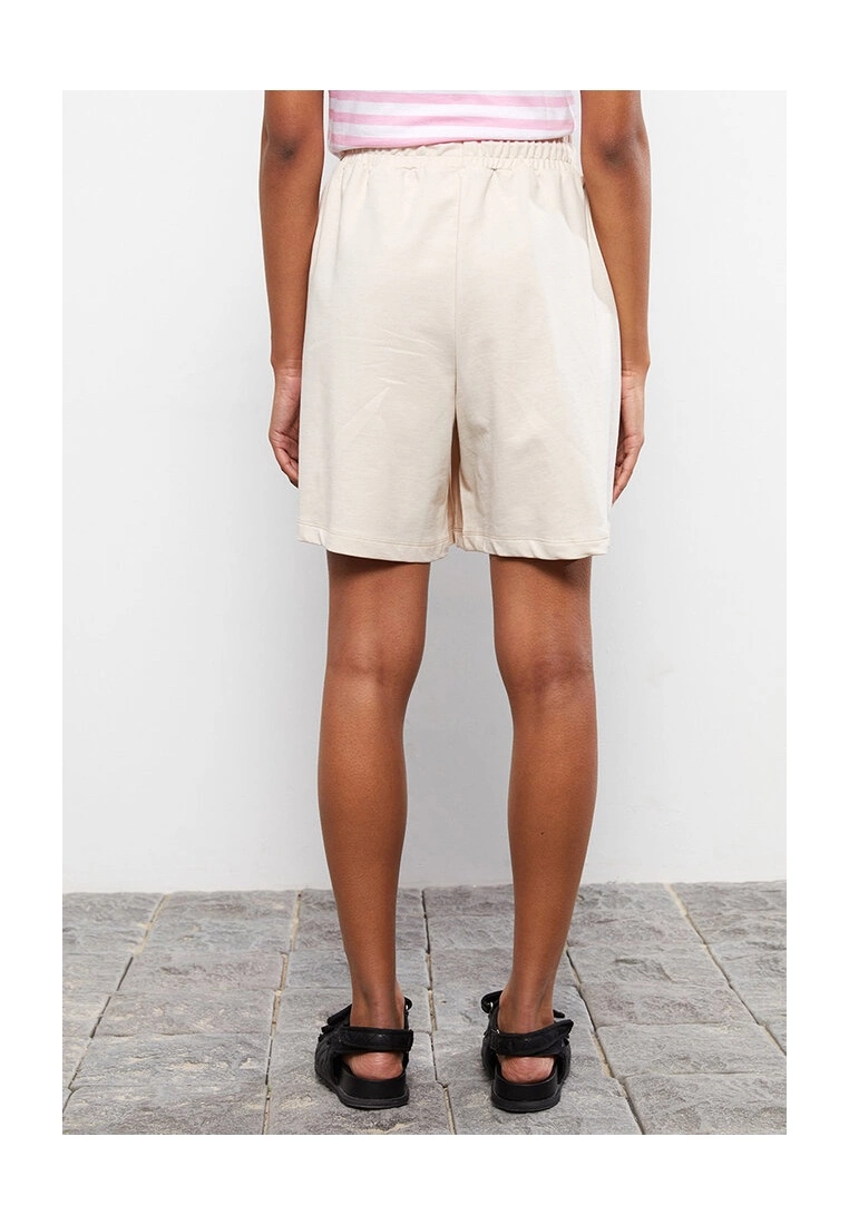 LC WAIKIKI Elastic Waist Text Printed Women Shorts 4 LC WAIKIKI Elastic Waist Text Printed Women Shorts - Image 2