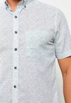 LC WAIKIKI Slim Fit Short Sleeve Oxford Men Shirt -LC WAIKIKI popular shop lc waikiki 5043 2398726 4