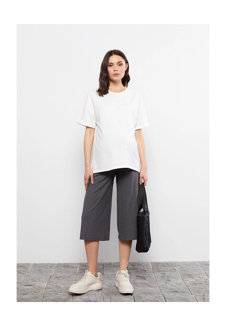 LC WAIKIKI Maternity Plain Capri Pants 6 LC WAIKIKI Maternity Plain Capri Pants - Image 4