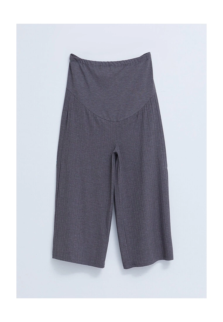 LC WAIKIKI Maternity Plain Capri Pants 7 LC WAIKIKI Maternity Plain Capri Pants - Image 5