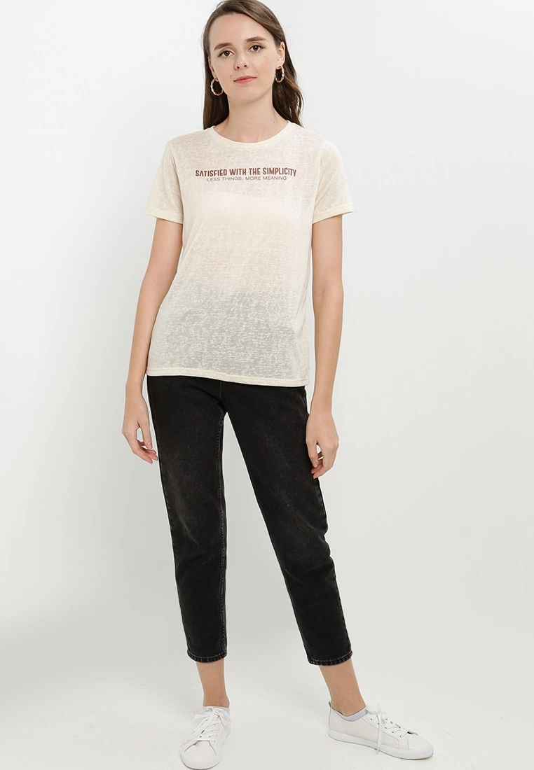 LC WAIKIKI Printed Short Sleeve Women T-Shirt 6 LC WAIKIKI Printed Short Sleeve Women T-Shirt - Image 4