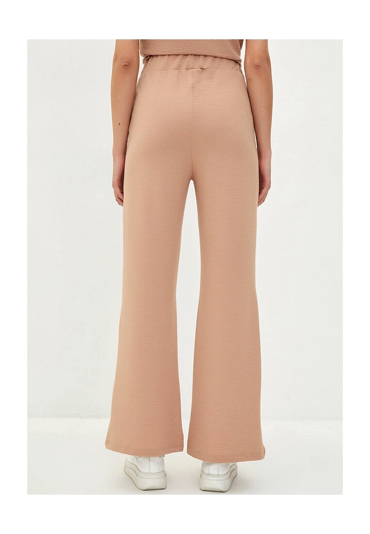 LC WAIKIKI Women's Elastic Waist Plain Pants 4 LC WAIKIKI Women's Elastic Waist Plain Pants - Image 2