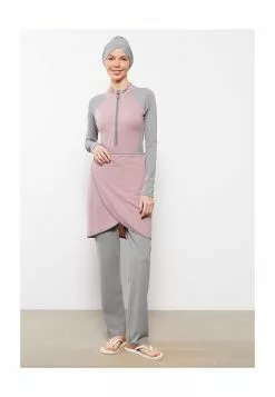 LC WAIKIKI Color Block Women Hijab Swimsuit Set 12 LC WAIKIKI Color Block Women Hijab Swimsuit Set -LC WAIKIKI popular shop lc waikiki 5366 6578726 4