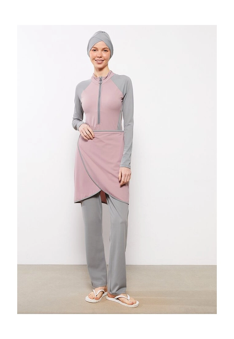 LC WAIKIKI Color Block Women Hijab Swimsuit Set 6 LC WAIKIKI Color Block Women Hijab Swimsuit Set - Image 4