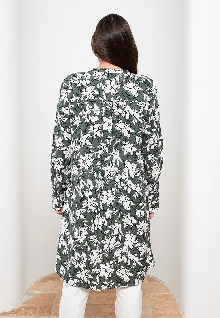 LC WAIKIKI Crew Neck Floral Long Sleeve Viscose Women's Tunic 6 LC WAIKIKI Crew Neck Floral Long Sleeve Viscose Women's Tunic - Image 4