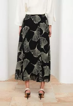 LC WAIKIKI Women Skirt With Elastic Waist Pattern -LC WAIKIKI popular shop lc waikiki 5461 1747736 4