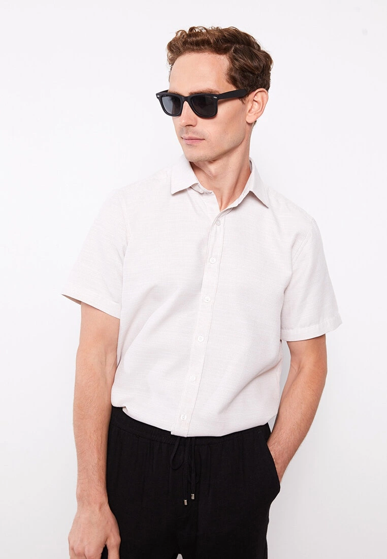 LC WAIKIKI Regular Fit Short Sleeve Twill Shirt 4 LC WAIKIKI Regular Fit Short Sleeve Twill Shirt - Image 2