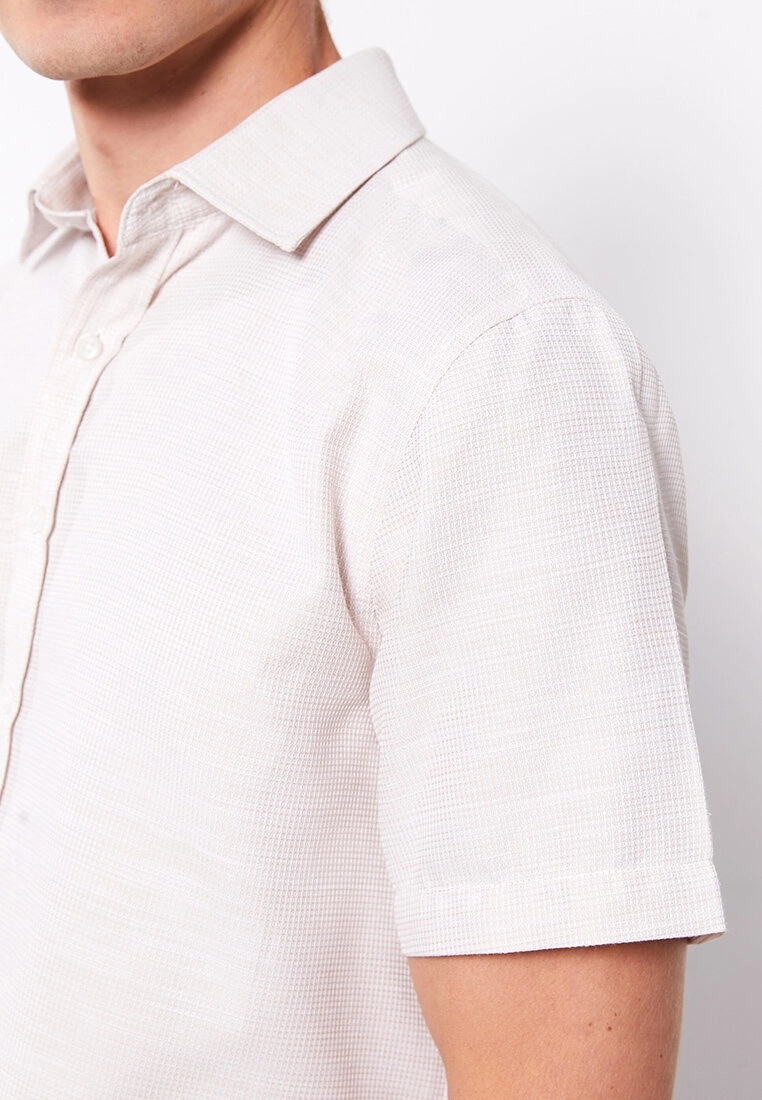 LC WAIKIKI Regular Fit Short Sleeve Twill Shirt 5 LC WAIKIKI Regular Fit Short Sleeve Twill Shirt - Image 3