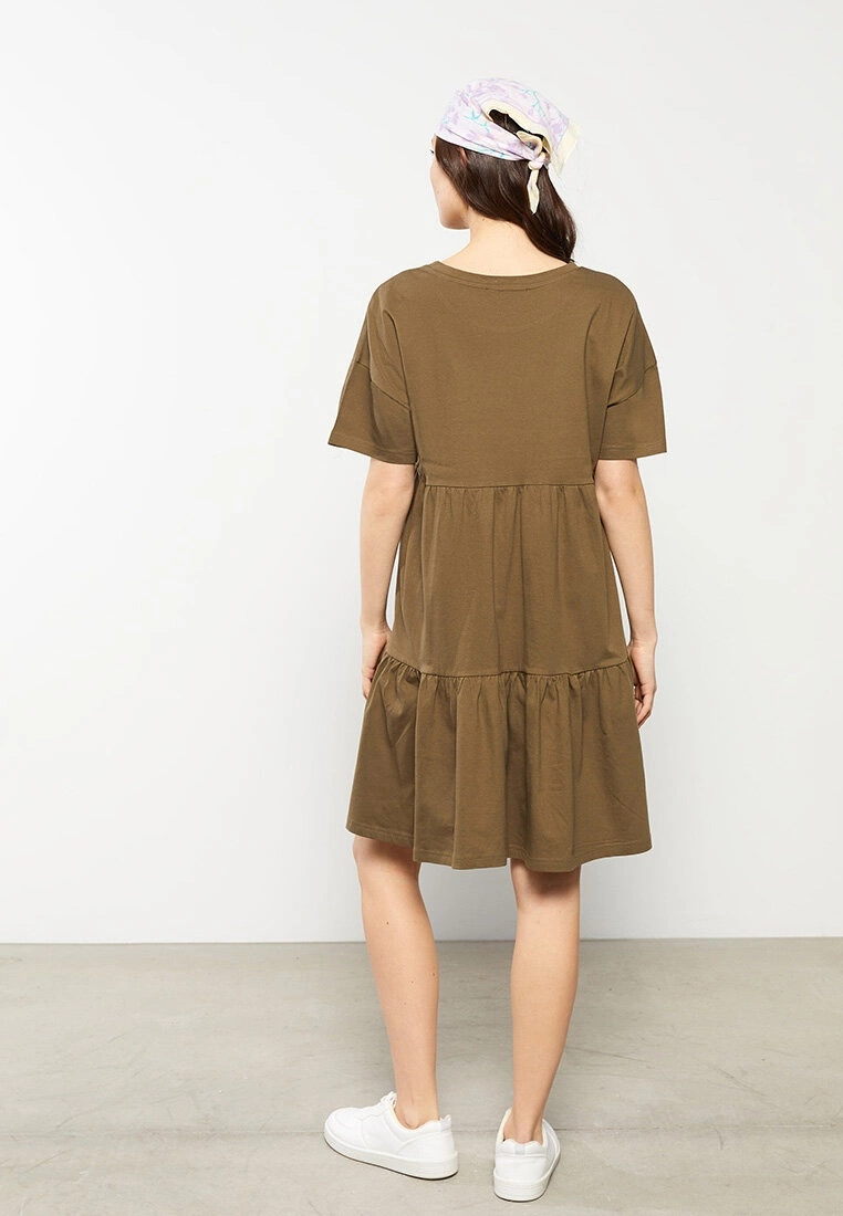 LC WAIKIKI Crew Neck Straight Short Sleeve Cotton Maternity Dress 8 LC WAIKIKI Crew Neck Straight Short Sleeve Cotton Maternity Dress - Image 6